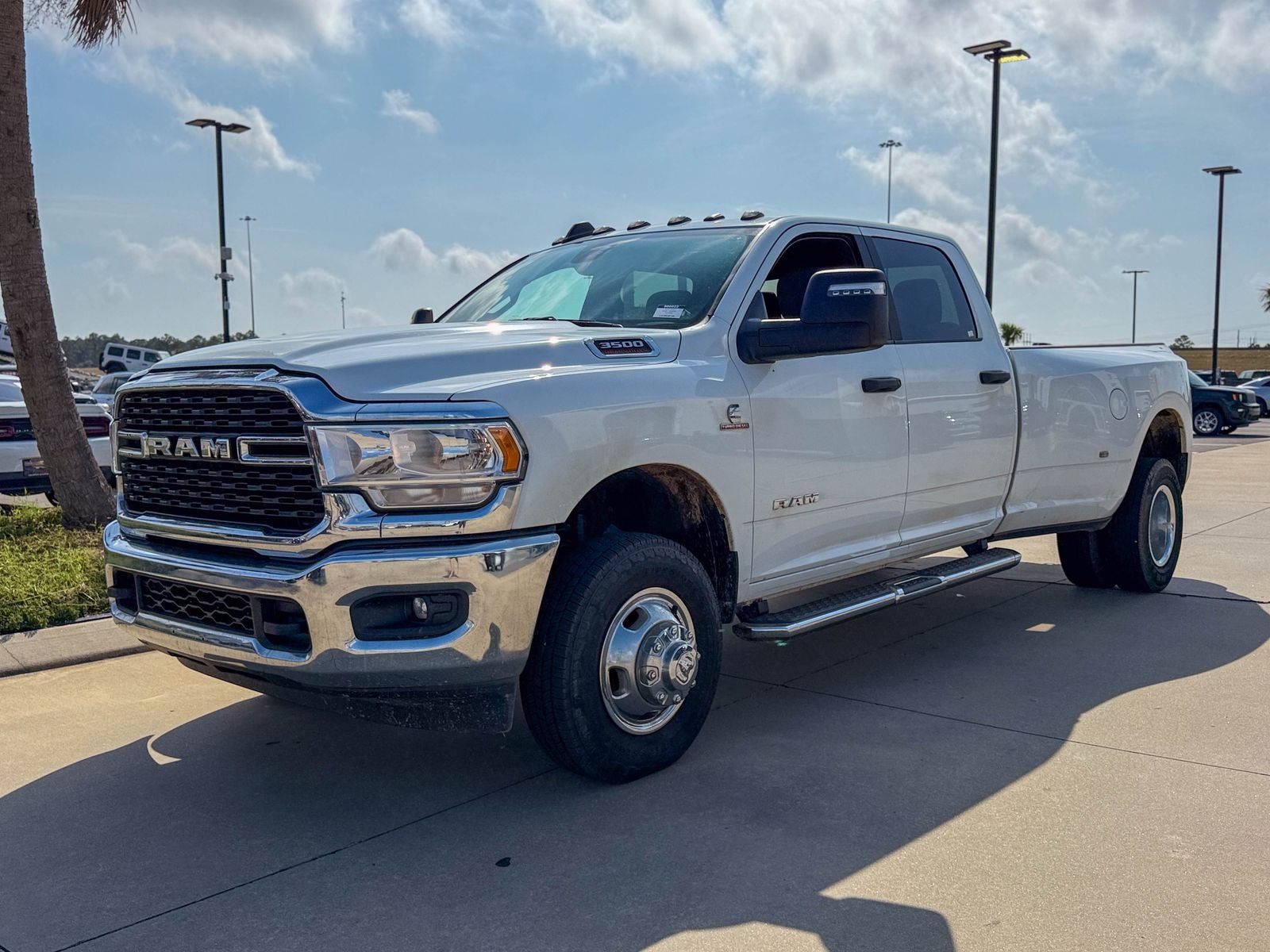 2024 RAM 3500 Big Horn Crew Cab 4x4 8' Box