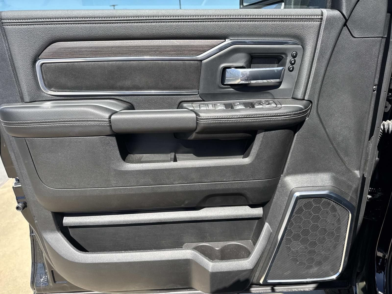 2026 RAM Ram 3500 RAM 3500 LARAMIE CREW CAB 4X4 8' BOX