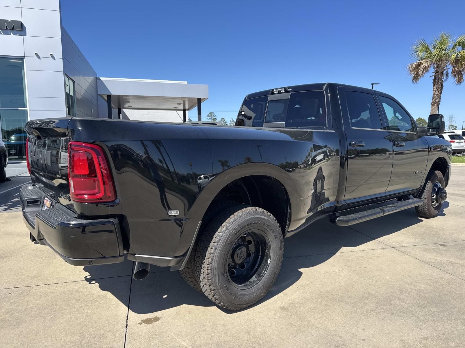 2026 RAM Ram 3500 RAM 3500 LARAMIE CREW CAB 4X4 8' BOX
