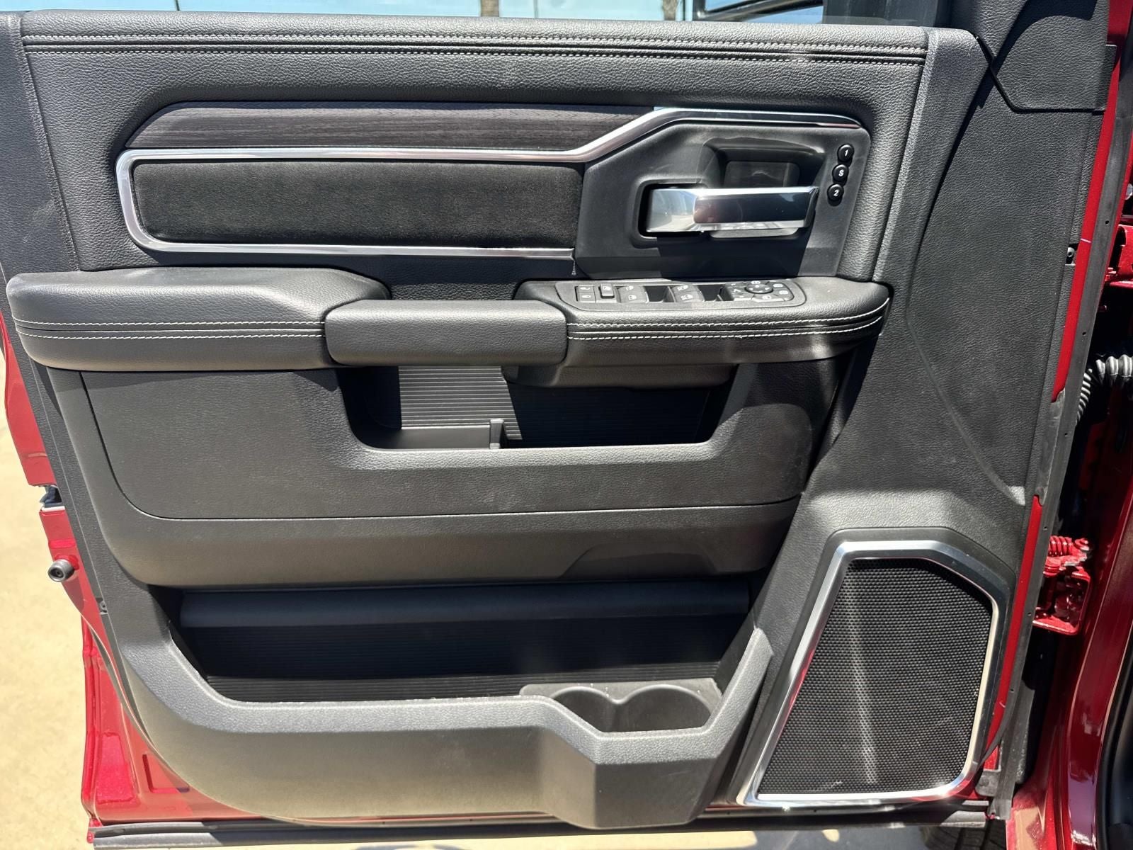 2026 RAM Ram 3500 RAM 3500 LARAMIE CREW CAB 4X4 8' BOX