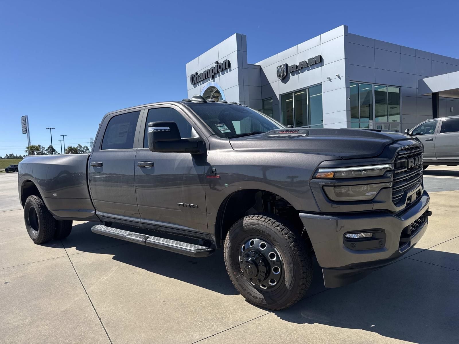 2026 RAM Ram 3500 RAM 3500 LARAMIE CREW CAB 4X4 8' BOX