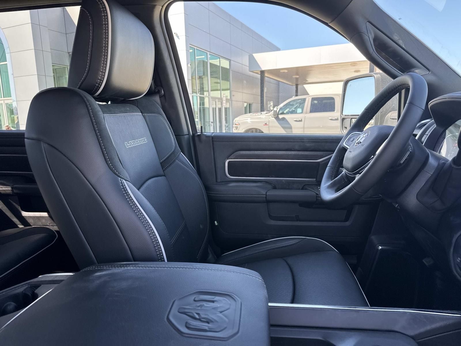 2026 RAM Ram 3500 RAM 3500 LARAMIE CREW CAB 4X4 8' BOX