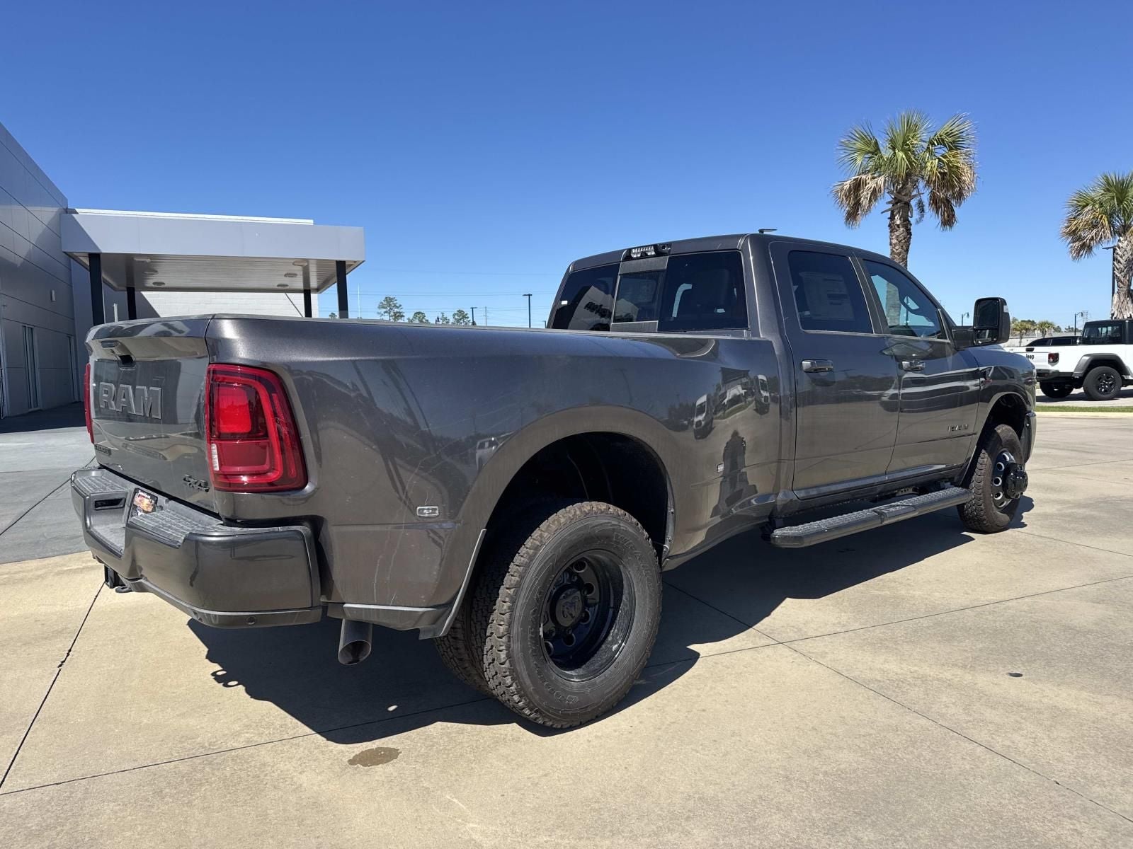 2026 RAM Ram 3500 RAM 3500 LARAMIE CREW CAB 4X4 8' BOX