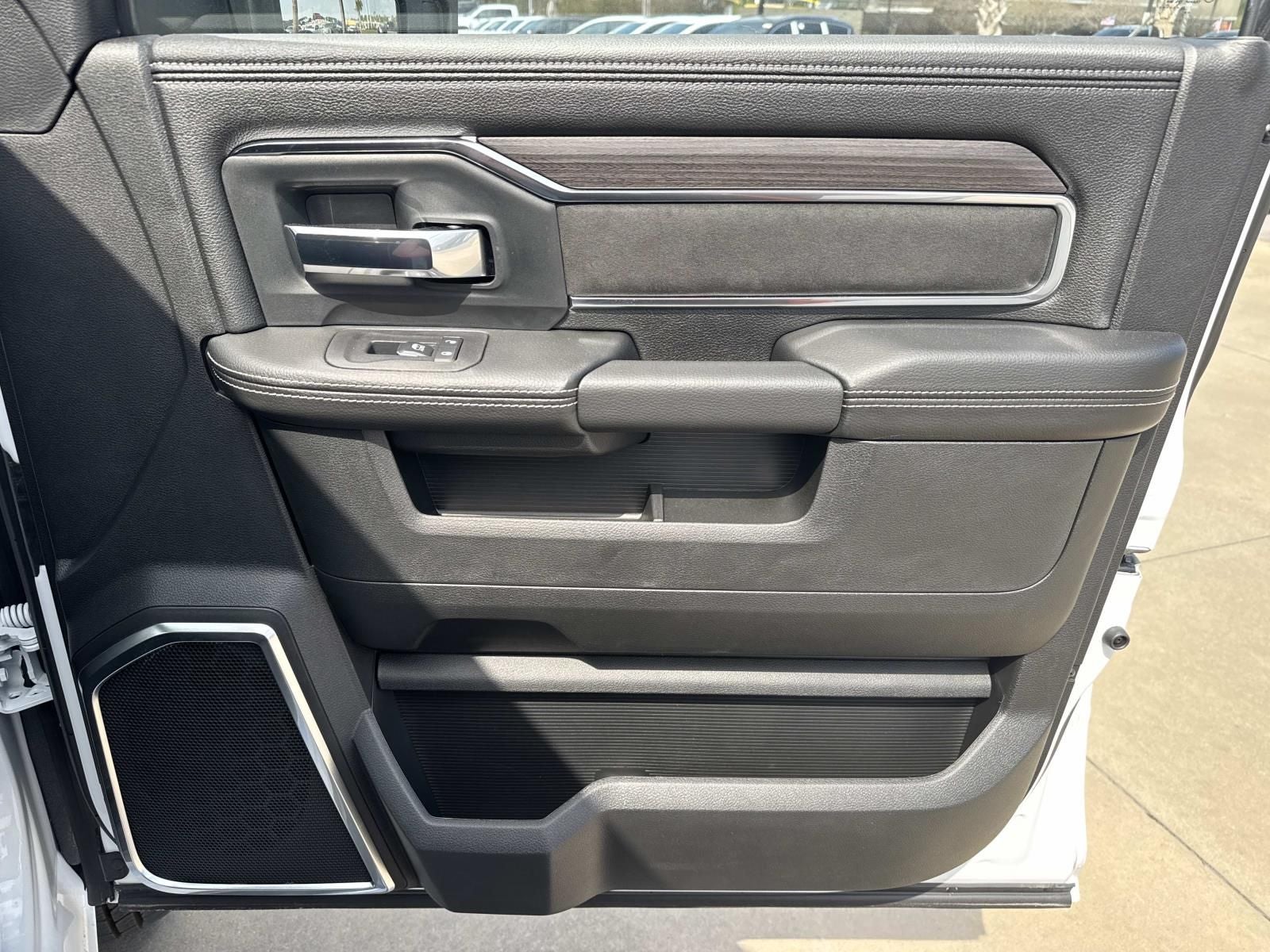 2026 RAM Ram 3500 RAM 3500 LARAMIE CREW CAB 4X4 8' BOX
