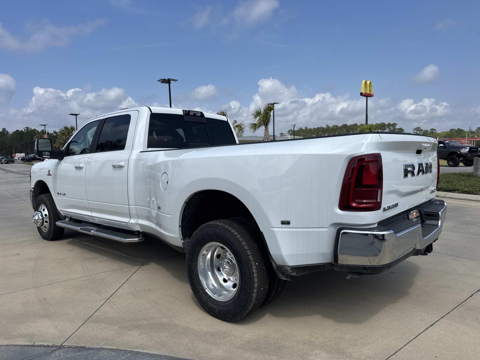 2026 RAM Ram 3500 RAM 3500 LARAMIE CREW CAB 4X4 8' BOX