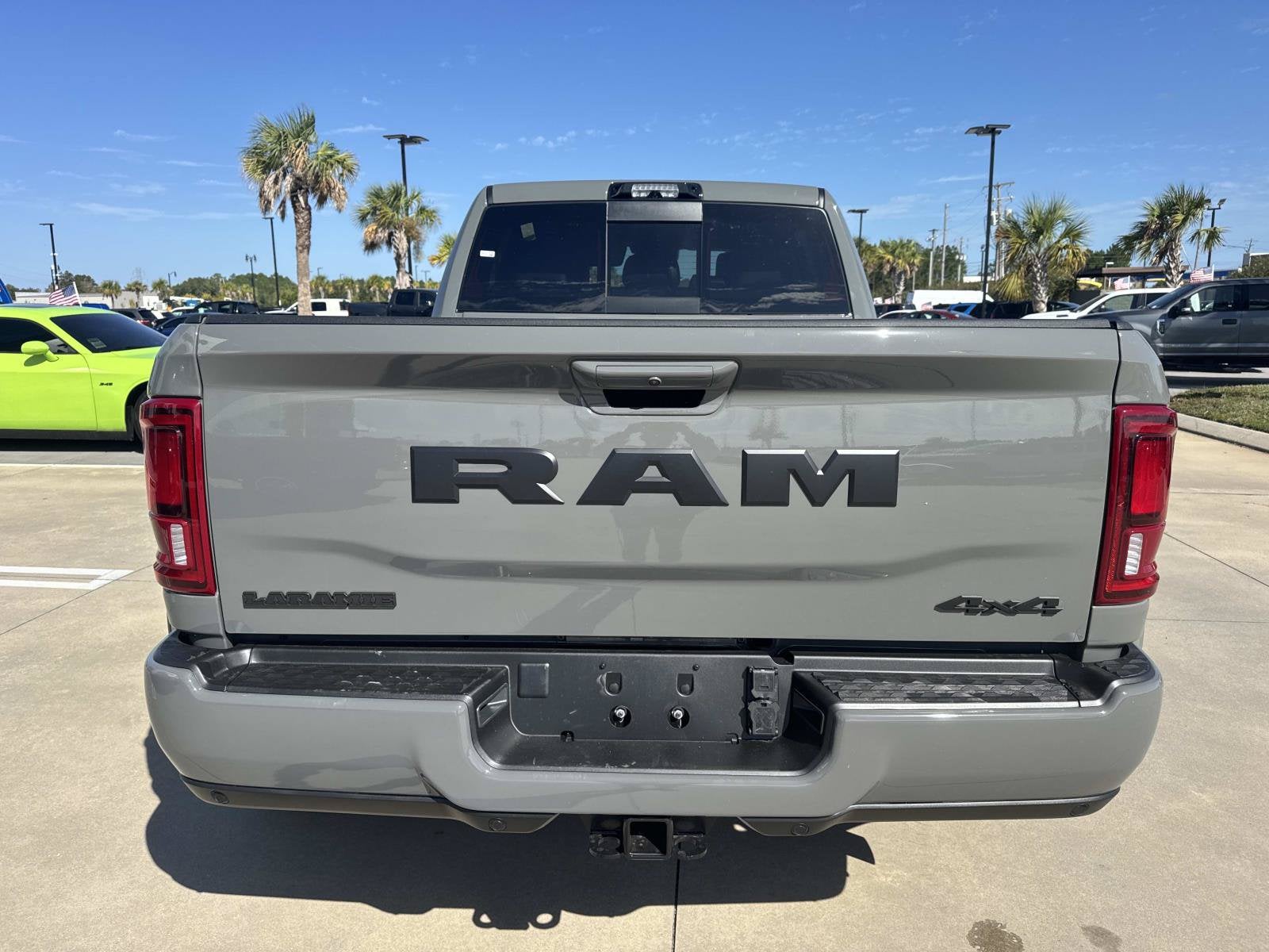 2027 RAM Ram 3500 RAM 3500 LARAMIE MEGA CAB 4X4 6'4' BOX