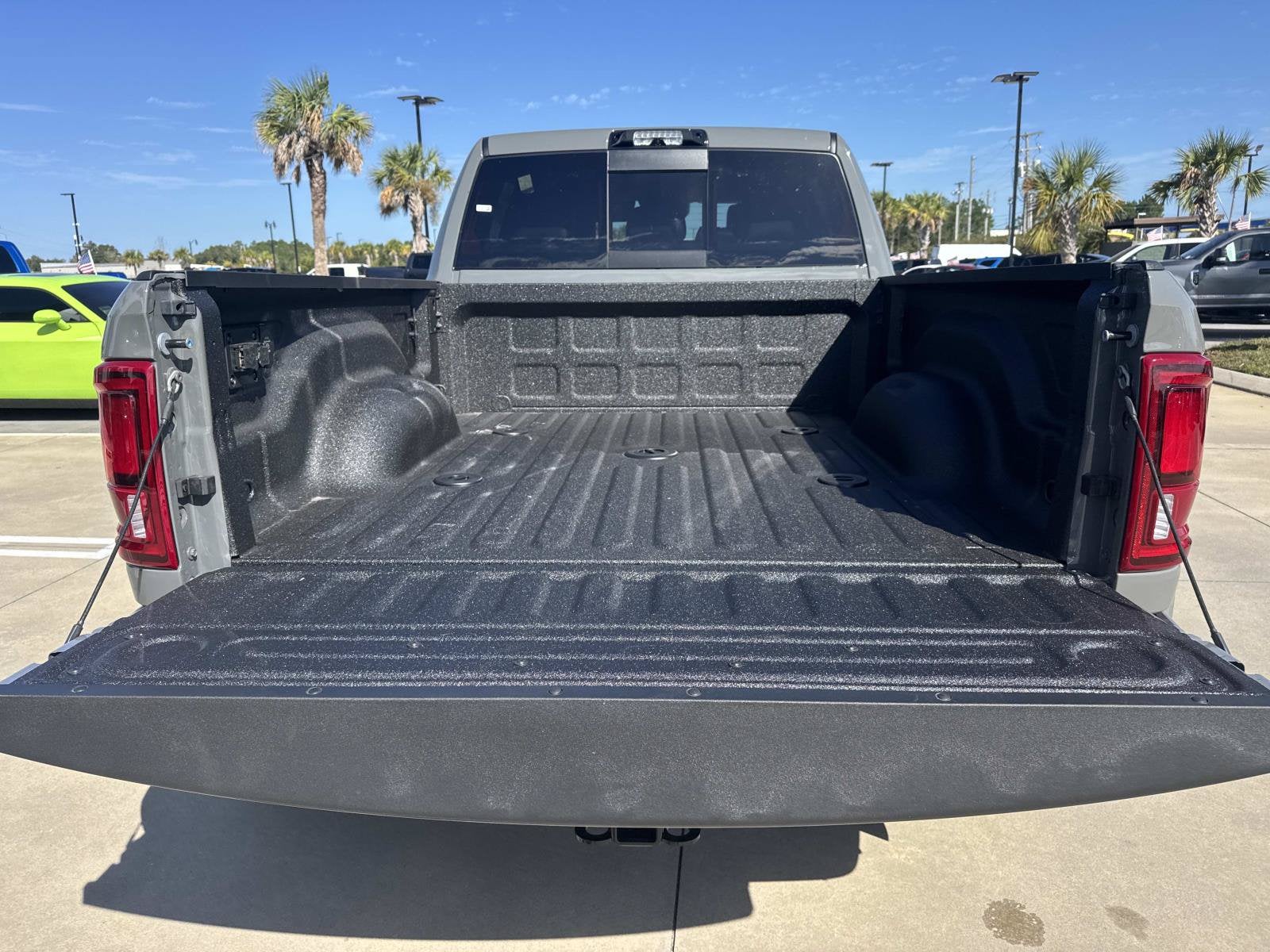 2027 RAM Ram 3500 RAM 3500 LARAMIE MEGA CAB 4X4 6'4' BOX
