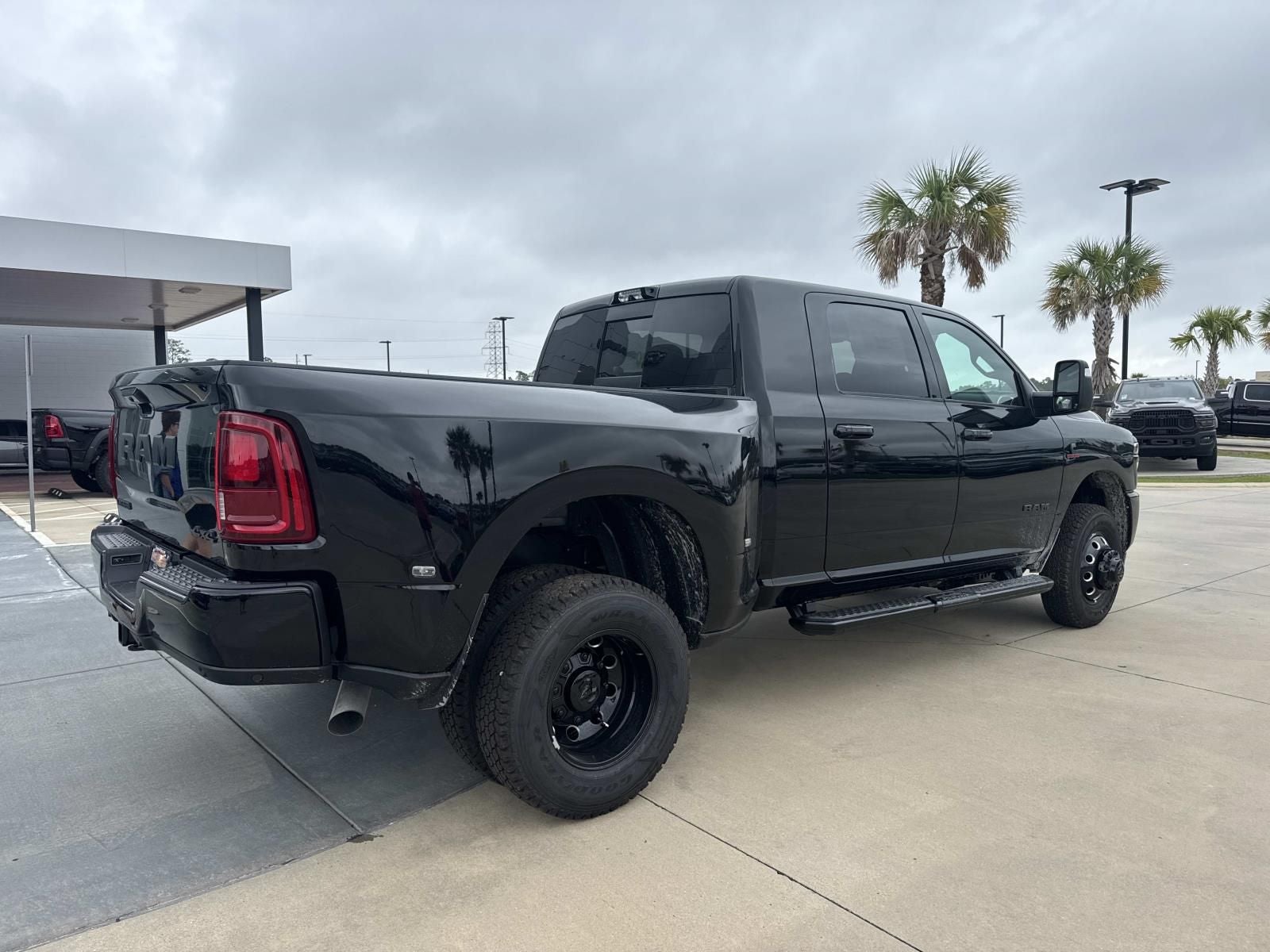 2026 RAM Ram 3500 RAM 3500 LARAMIE MEGA CAB 4X4 6'4' BOX
