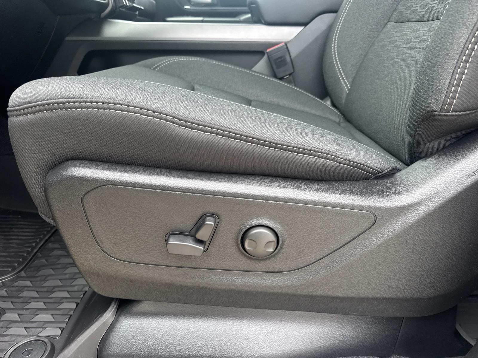 2026 RAM Ram 1500 RAM 1500 BIG HORN CREW CAB 4X2 5'7' BOX
