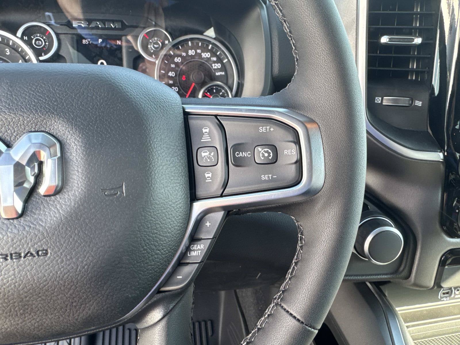 2026 RAM Ram 1500 RAM 1500 BIG HORN CREW CAB 4X2 5'7' BOX