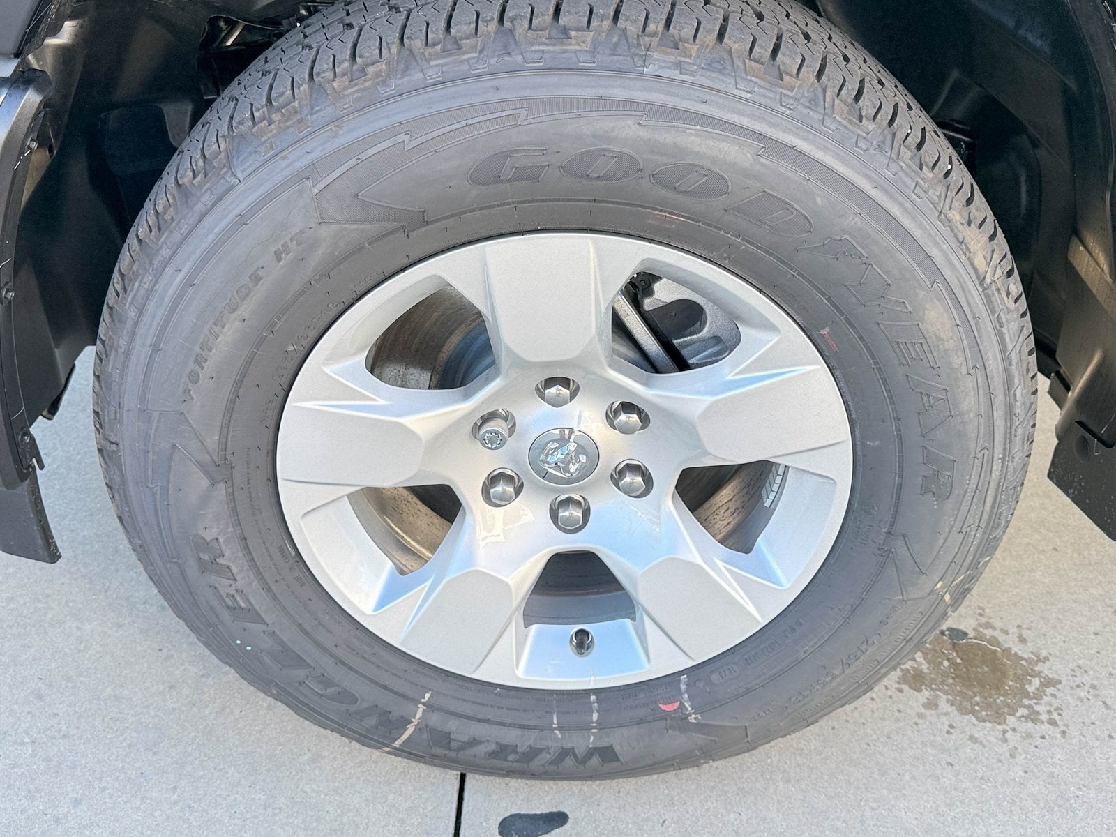 2025 RAM Ram 1500 RAM 1500 TRADESMAN CREW CAB 4X2 5'7' BOX