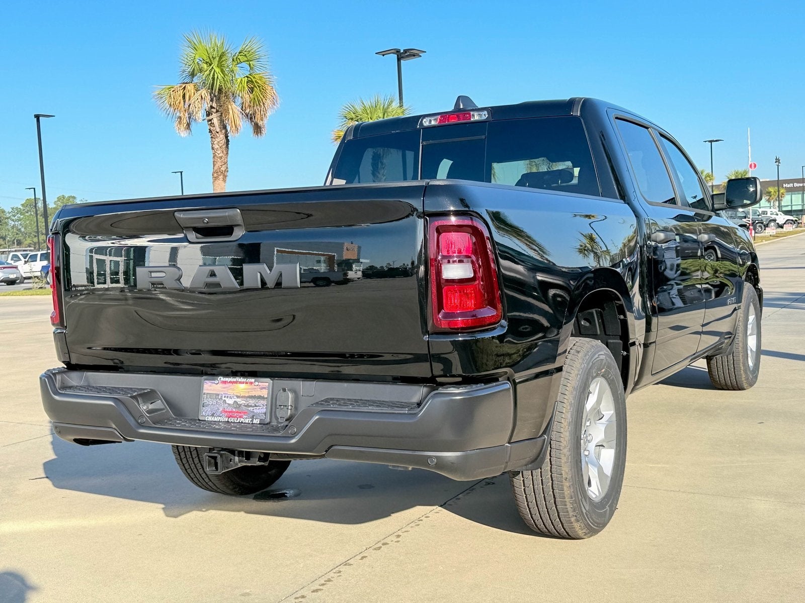 2025 RAM Ram 1500 RAM 1500 TRADESMAN CREW CAB 4X2 5'7' BOX