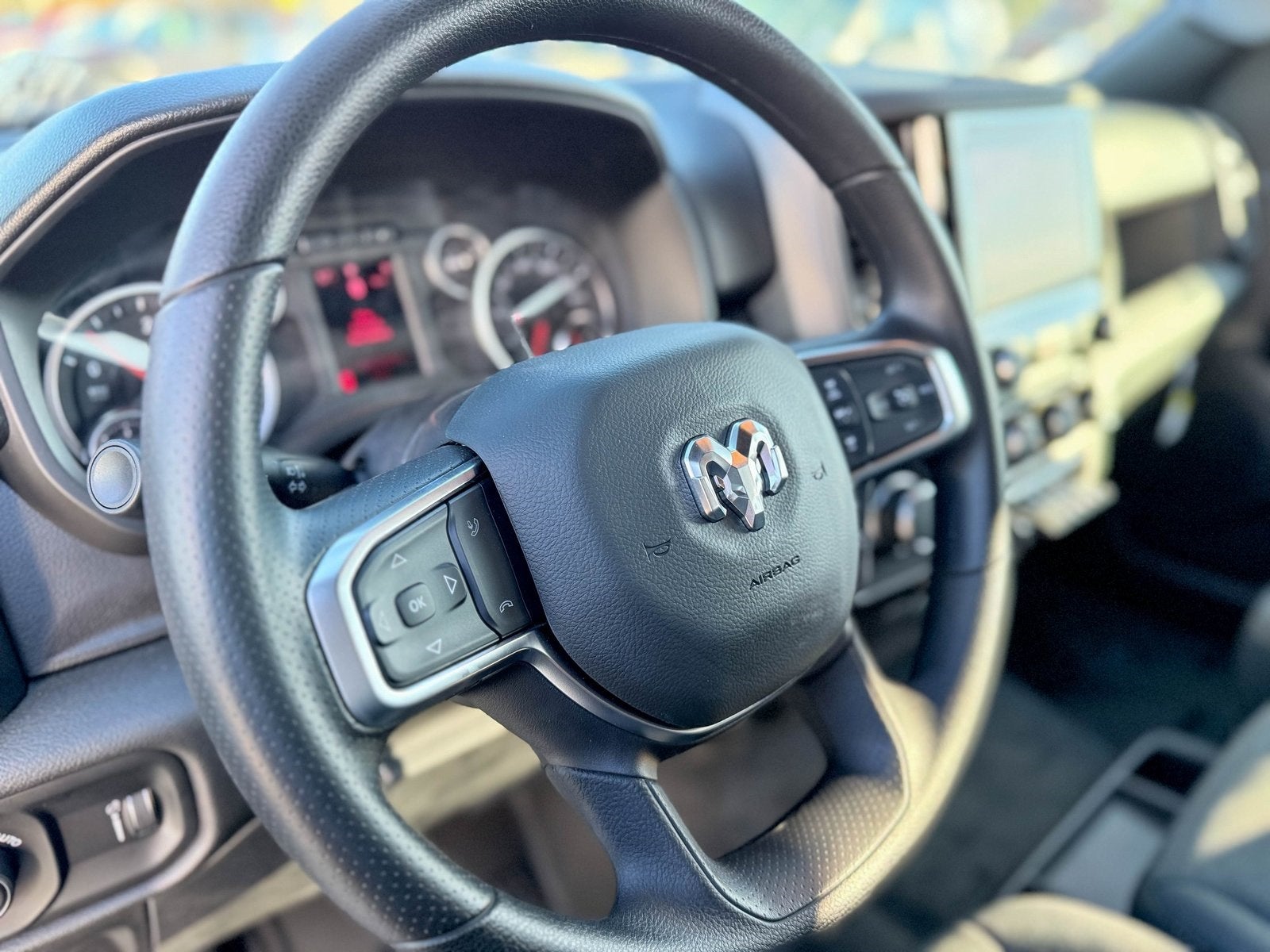 2025 RAM Ram 1500 RAM 1500 TRADESMAN CREW CAB 4X2 5'7' BOX