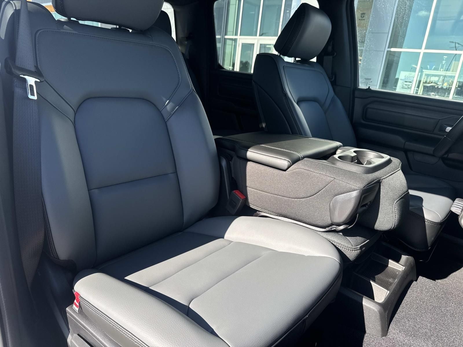 2026 RAM 1500 RAM 1500 TRADESMAN CREW CAB 4X2 5'7' BOX