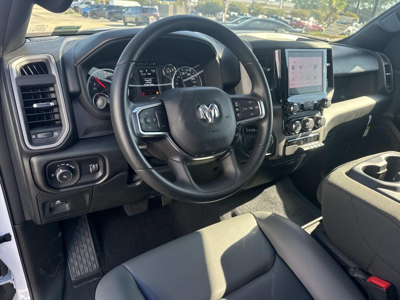 2026 RAM 1500 RAM 1500 TRADESMAN CREW CAB 4X2 5'7' BOX