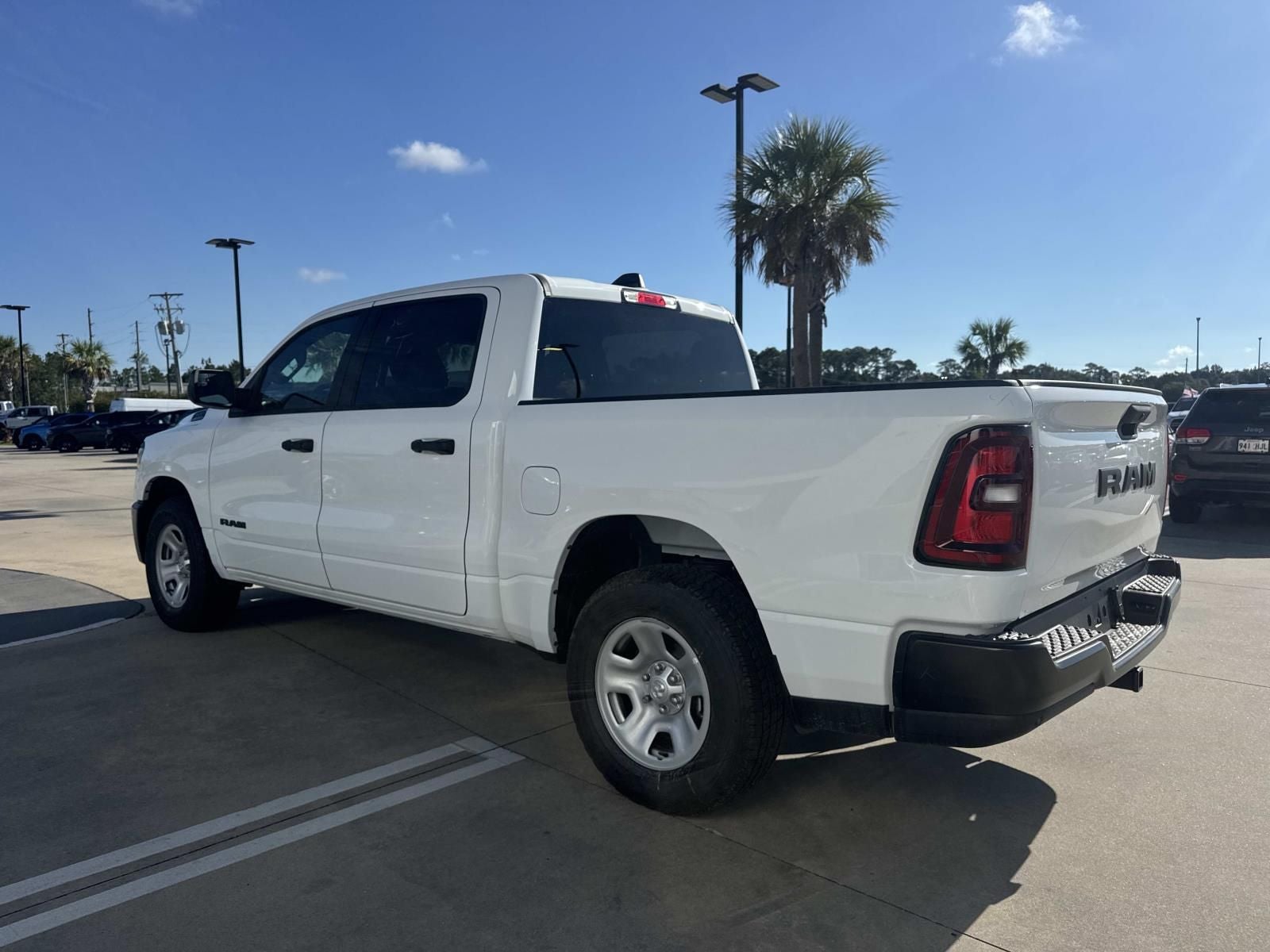 2026 RAM 1500 RAM 1500 TRADESMAN CREW CAB 4X2 5'7' BOX