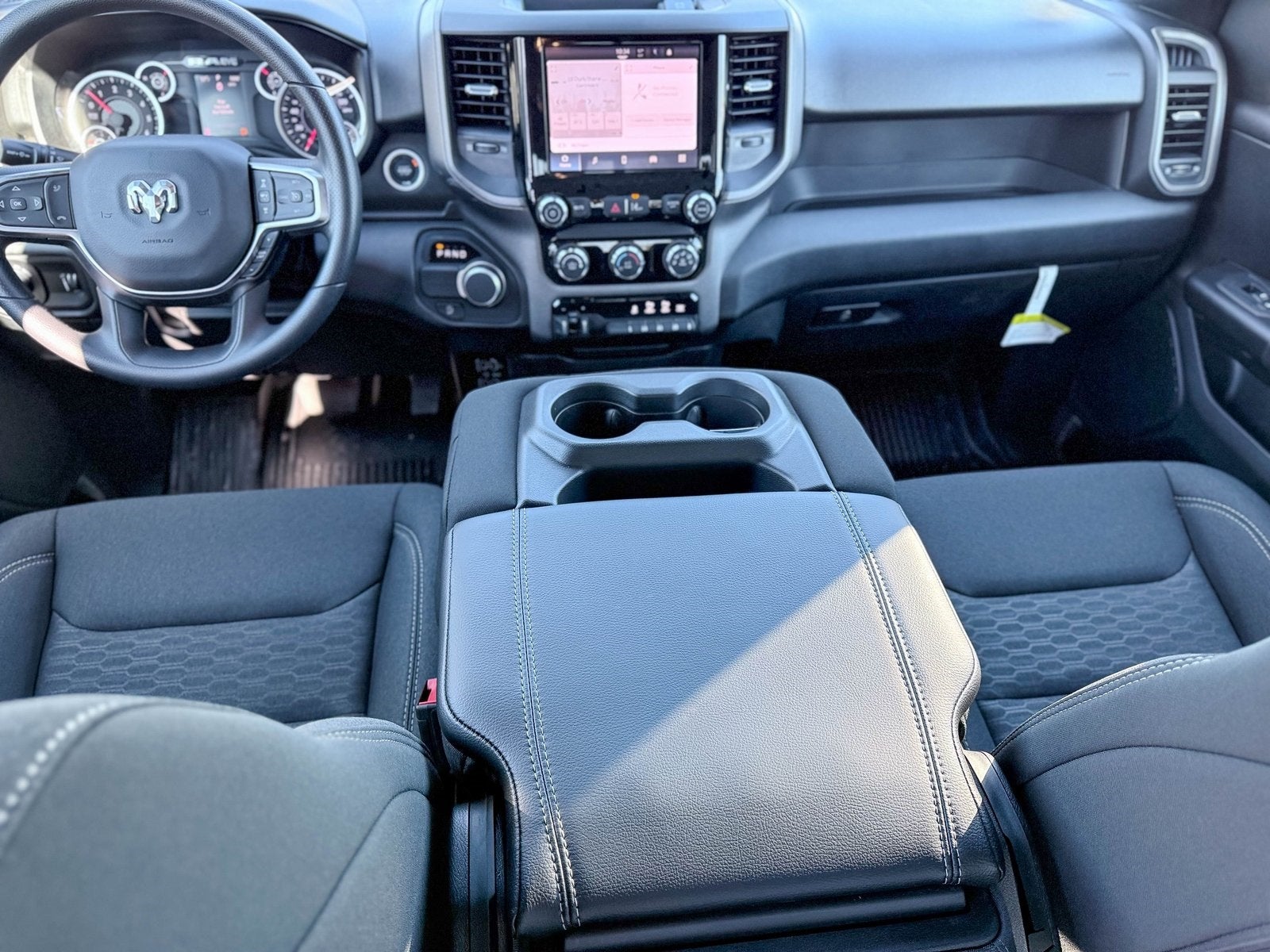 2025 RAM Ram 1500 RAM 1500 TRADESMAN CREW CAB 4X2 5'7' BOX