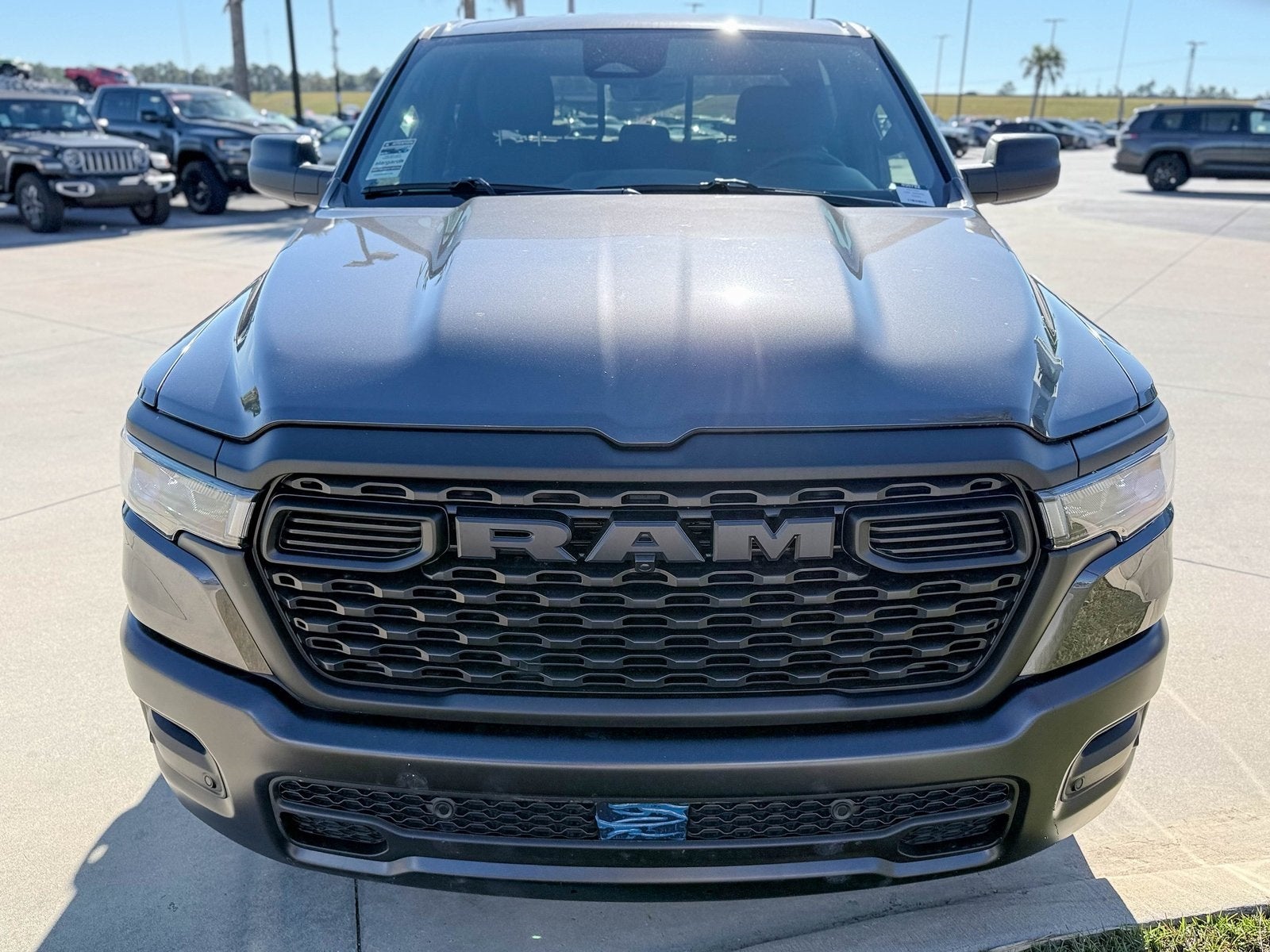 2025 RAM Ram 1500 RAM 1500 TRADESMAN CREW CAB 4X2 5'7' BOX