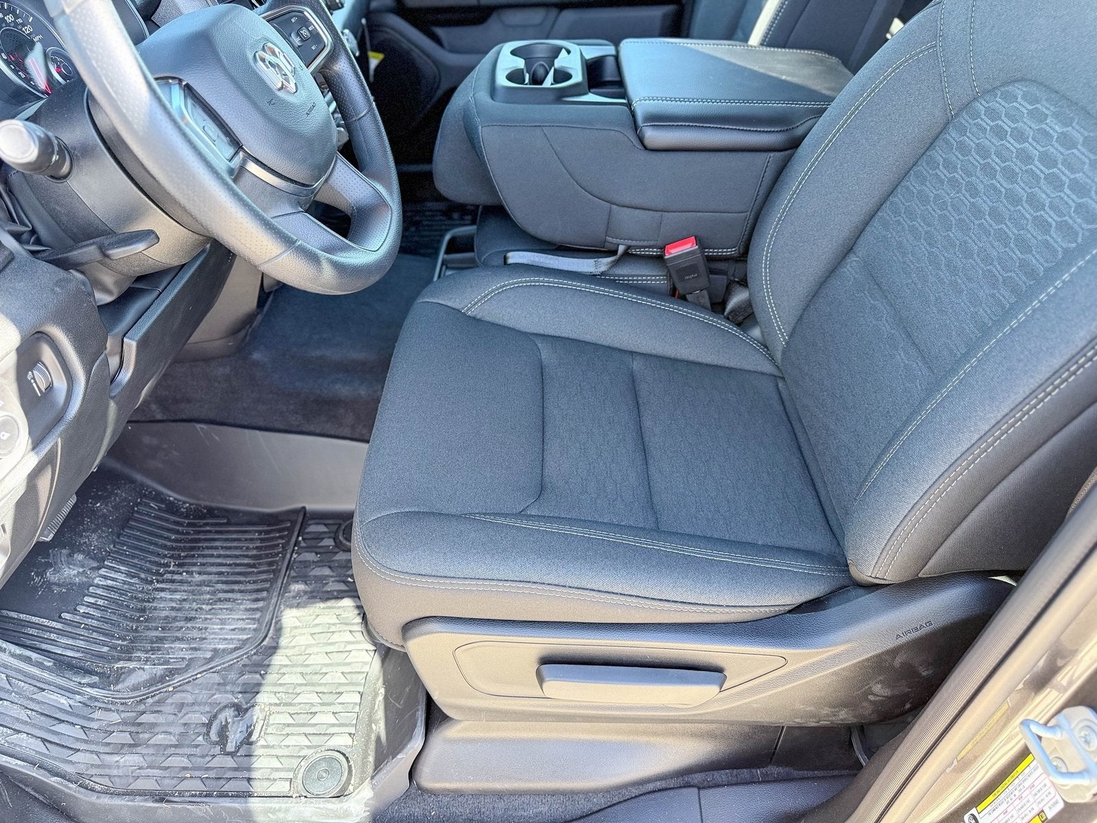 2025 RAM Ram 1500 RAM 1500 TRADESMAN CREW CAB 4X2 5'7' BOX