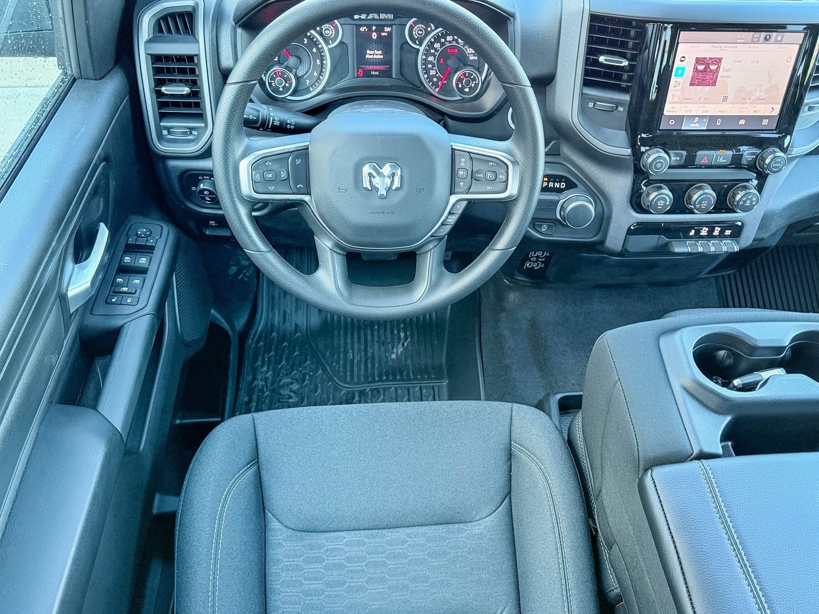 2025 RAM Ram 1500 RAM 1500 TRADESMAN CREW CAB 4X2 5'7' BOX