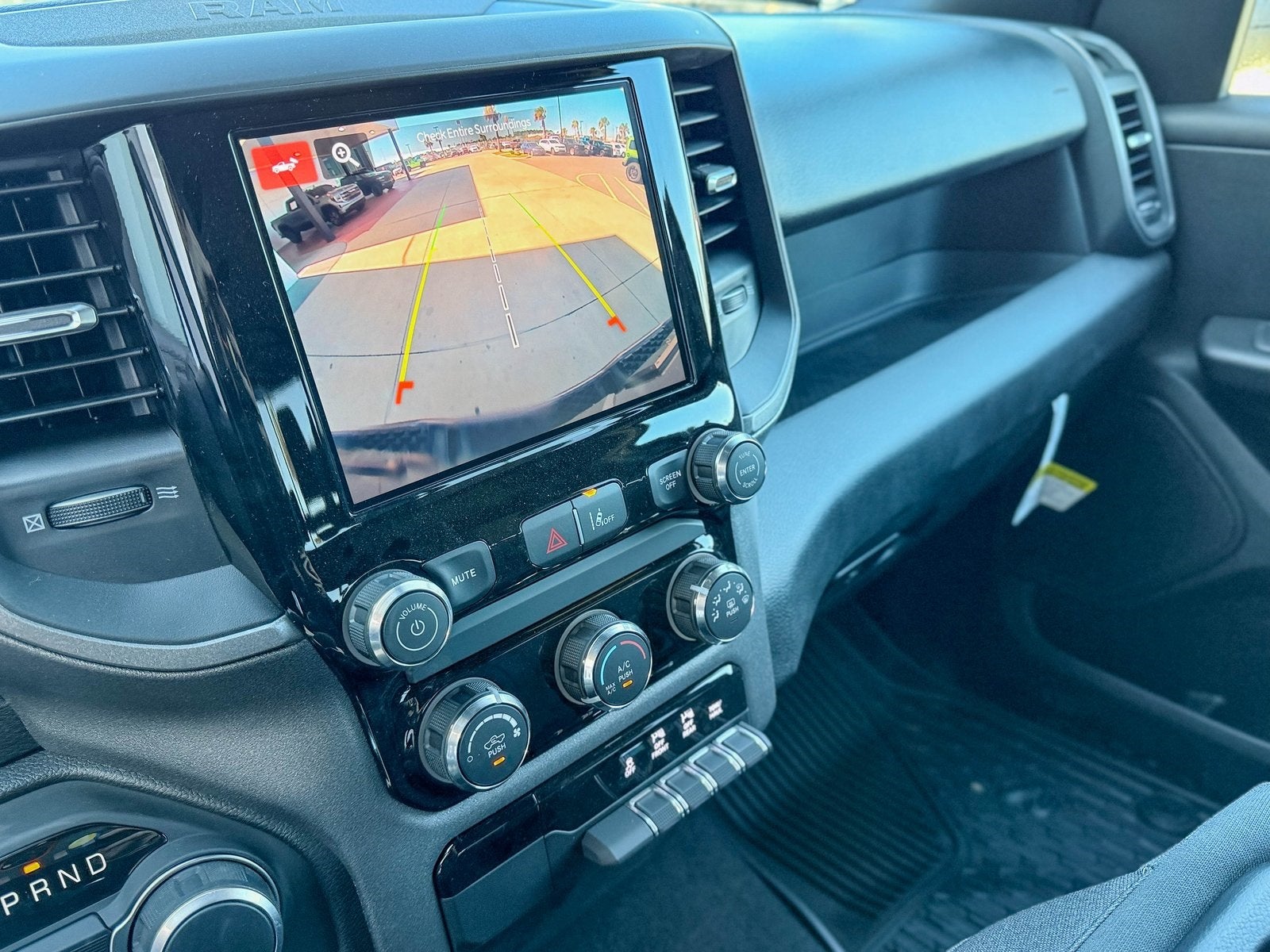 2025 RAM Ram 1500 RAM 1500 TRADESMAN CREW CAB 4X2 5'7' BOX