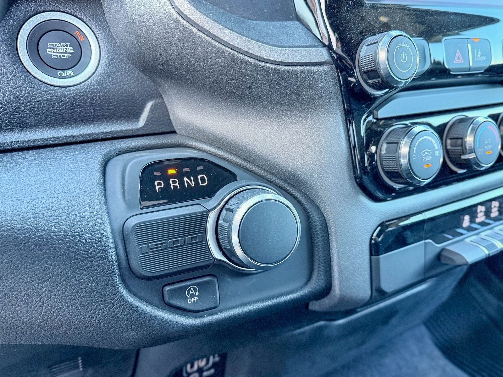 2025 RAM Ram 1500 RAM 1500 TRADESMAN CREW CAB 4X2 5'7' BOX