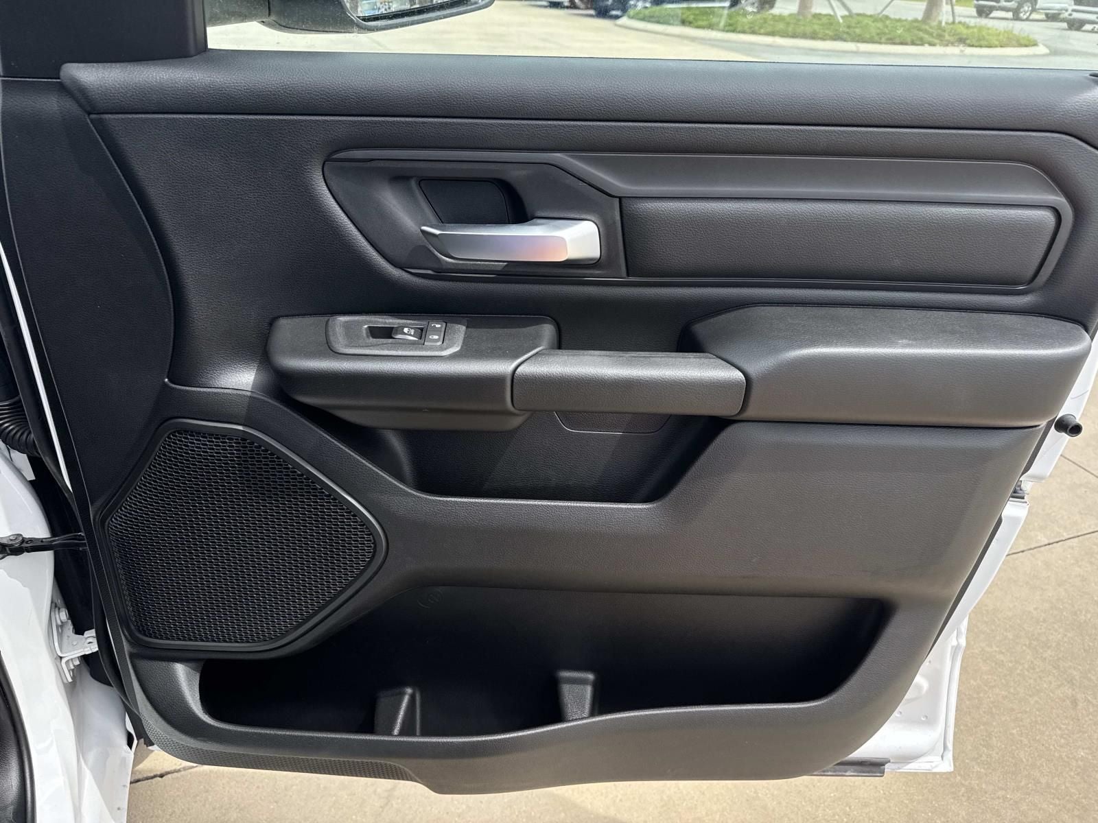 2026 RAM Ram 1500 RAM 1500 TRADESMAN CREW CAB 4X2 5'7' BOX