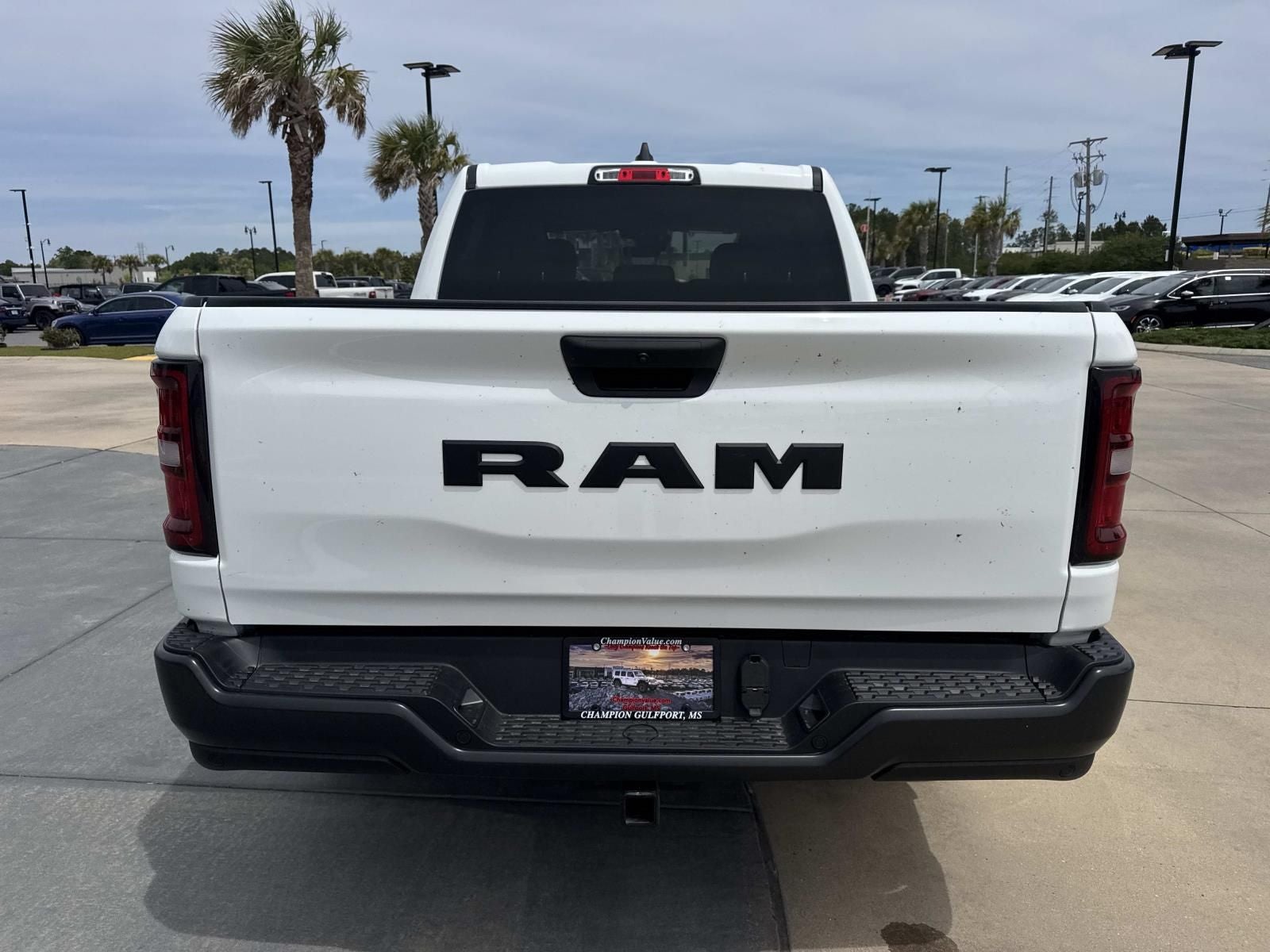 2026 RAM Ram 1500 RAM 1500 TRADESMAN CREW CAB 4X2 5'7' BOX