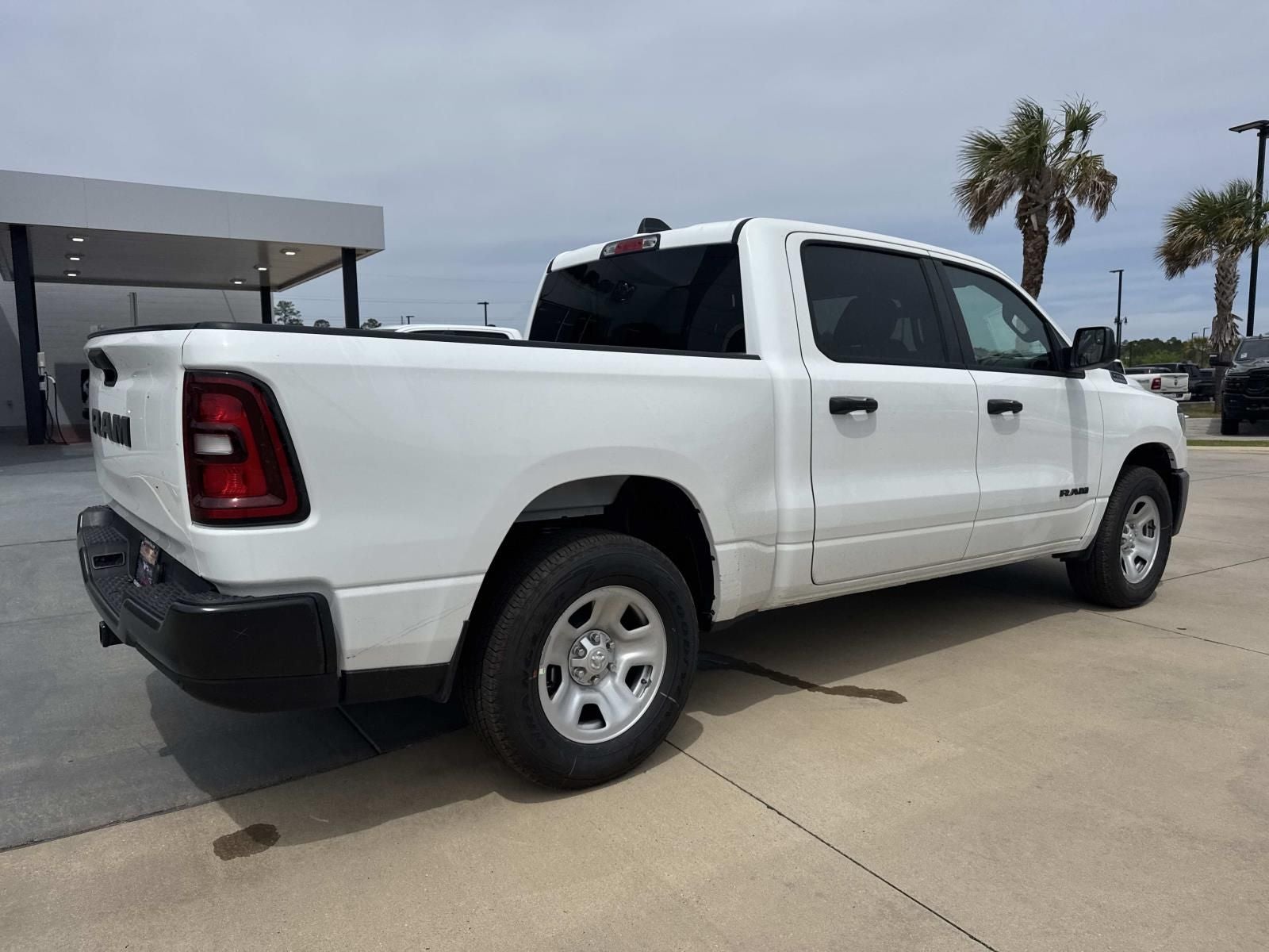 2026 RAM Ram 1500 RAM 1500 TRADESMAN CREW CAB 4X2 5'7' BOX