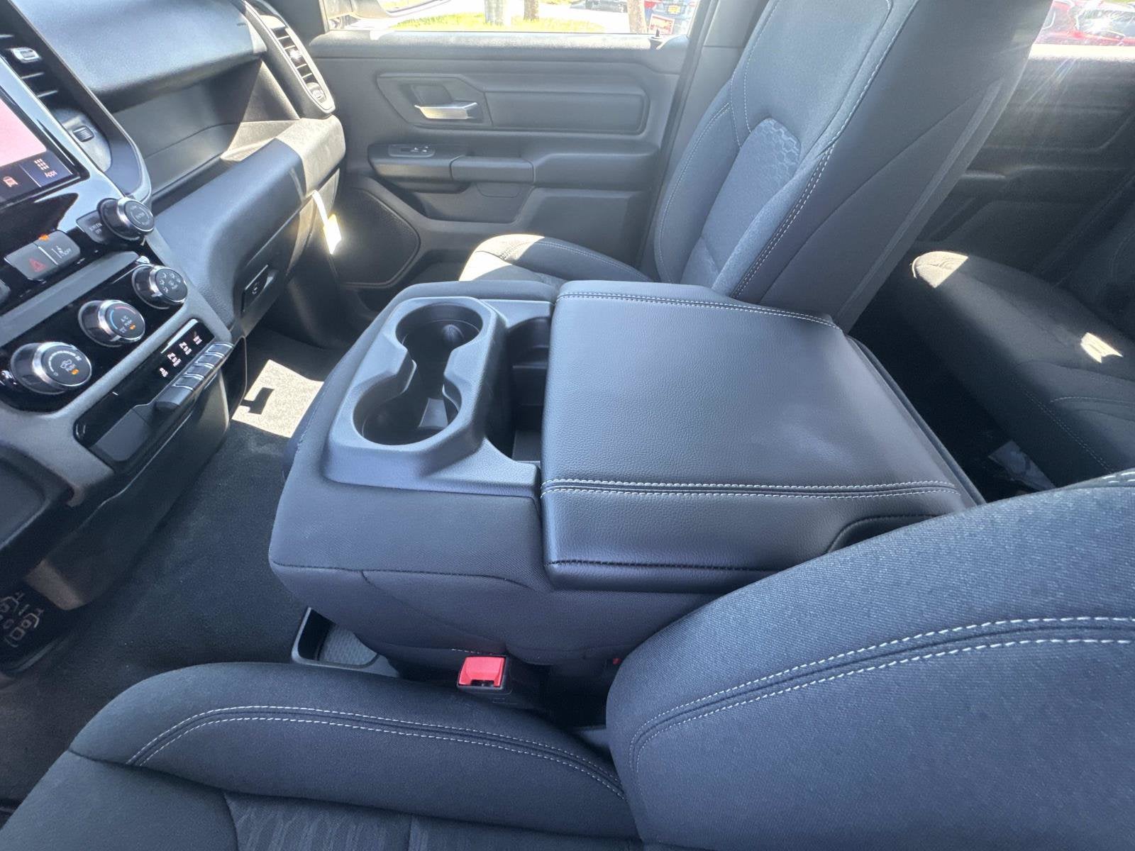 2026 RAM Ram 1500 RAM 1500 EXPRESS CREW CAB 4X2 5'7' BOX