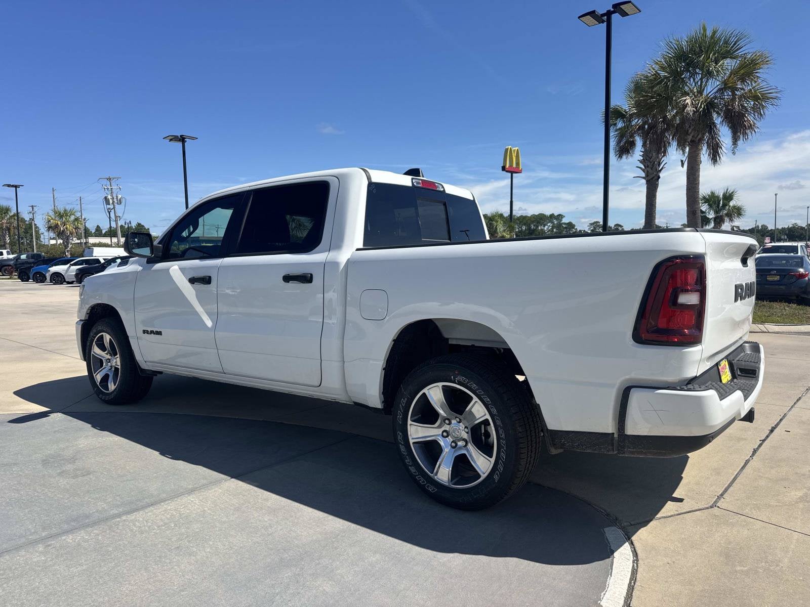2026 RAM Ram 1500 RAM 1500 EXPRESS CREW CAB 4X2 5'7' BOX