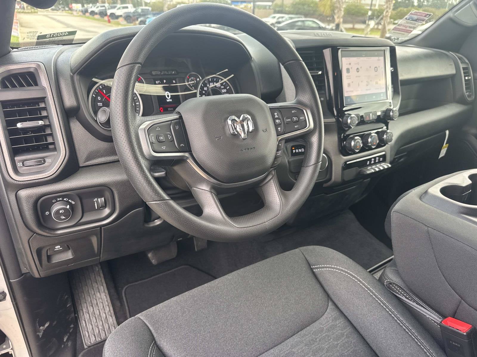 2026 RAM Ram 1500 RAM 1500 EXPRESS CREW CAB 4X2 5'7' BOX