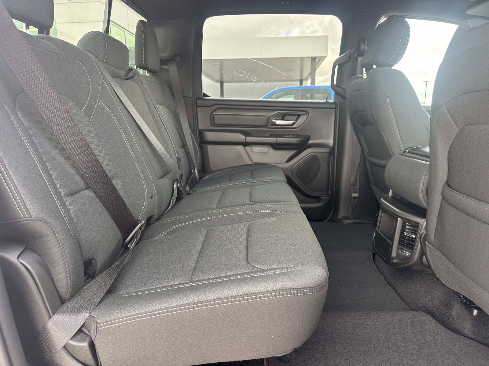 2026 RAM Ram 1500 RAM 1500 EXPRESS CREW CAB 4X2 5'7' BOX