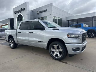 2026 RAM Ram 1500 RAM 1500 EXPRESS CREW CAB 4X2 5'7' BOX