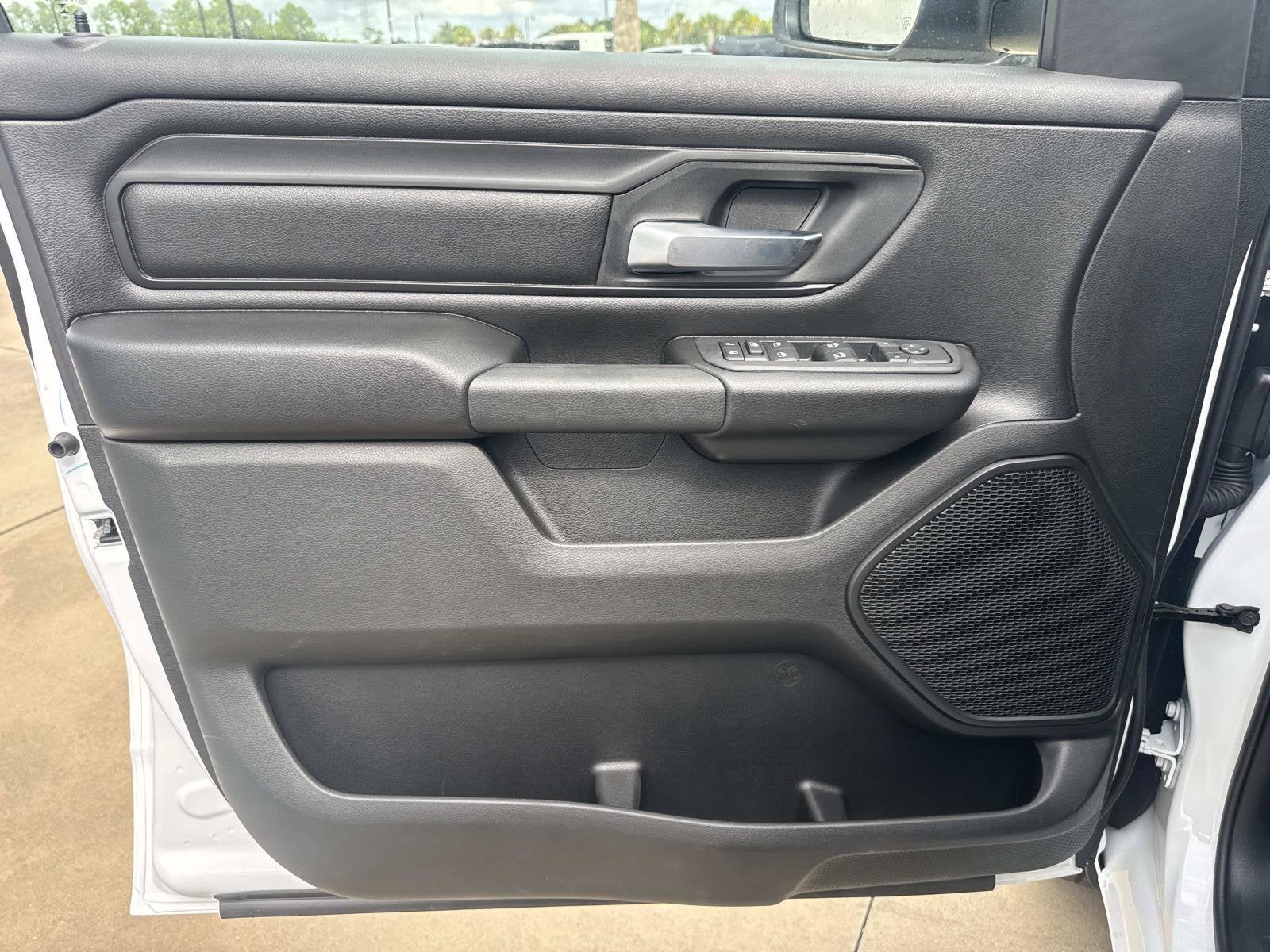 2026 RAM Ram 1500 RAM 1500 EXPRESS CREW CAB 4X2 5'7' BOX