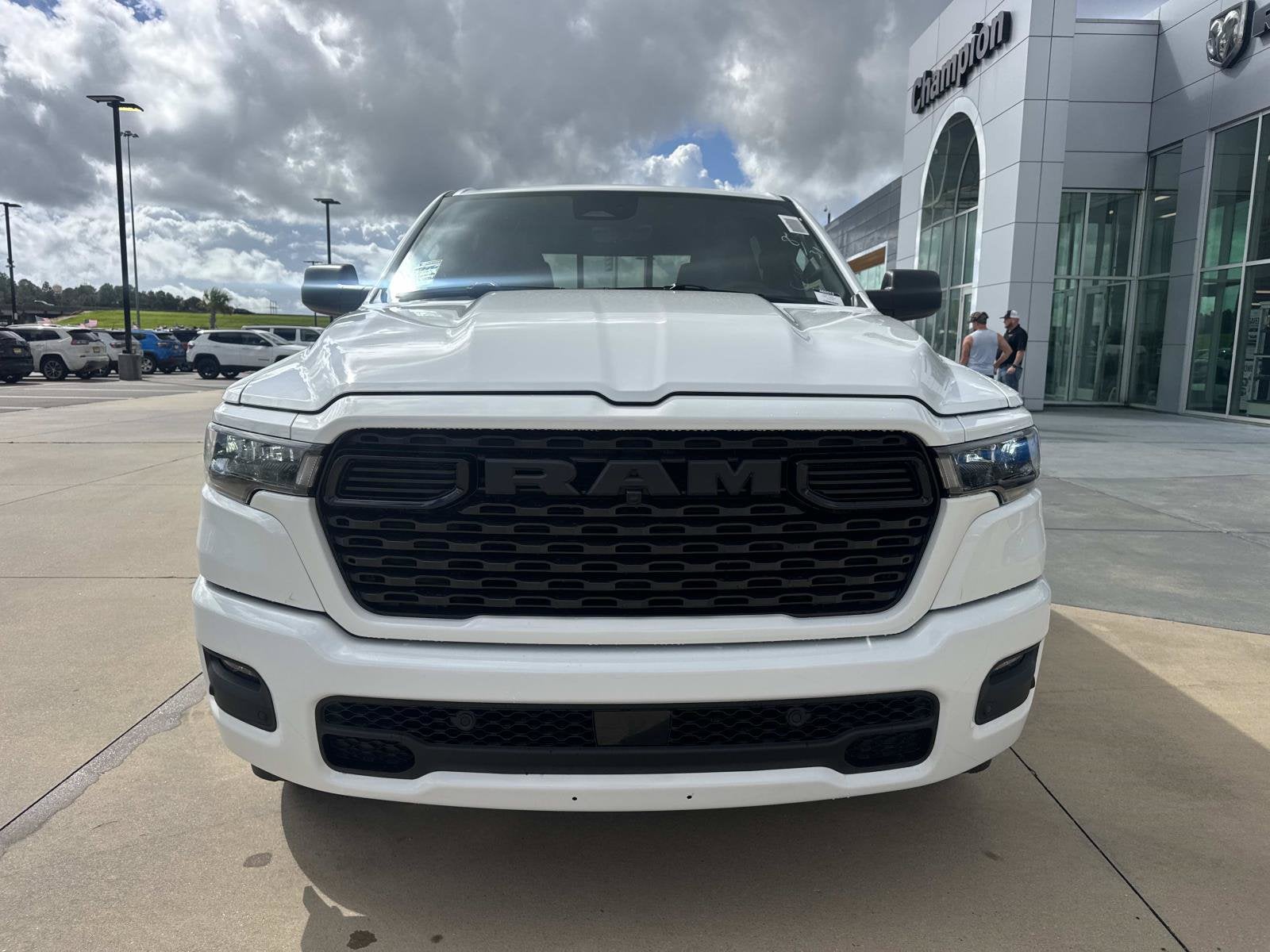 2026 RAM Ram 1500 RAM 1500 EXPRESS CREW CAB 4X2 5'7' BOX
