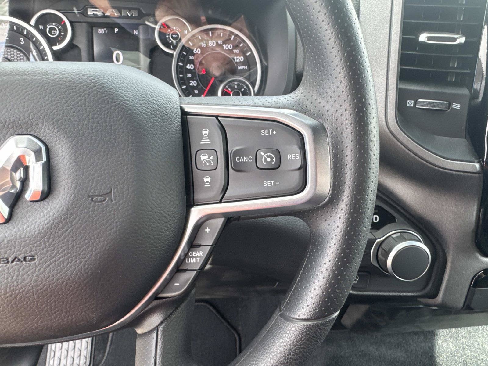 2026 RAM Ram 1500 RAM 1500 EXPRESS CREW CAB 4X2 5'7' BOX