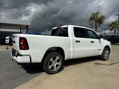 2026 RAM Ram 1500 RAM 1500 EXPRESS CREW CAB 4X2 5'7' BOX