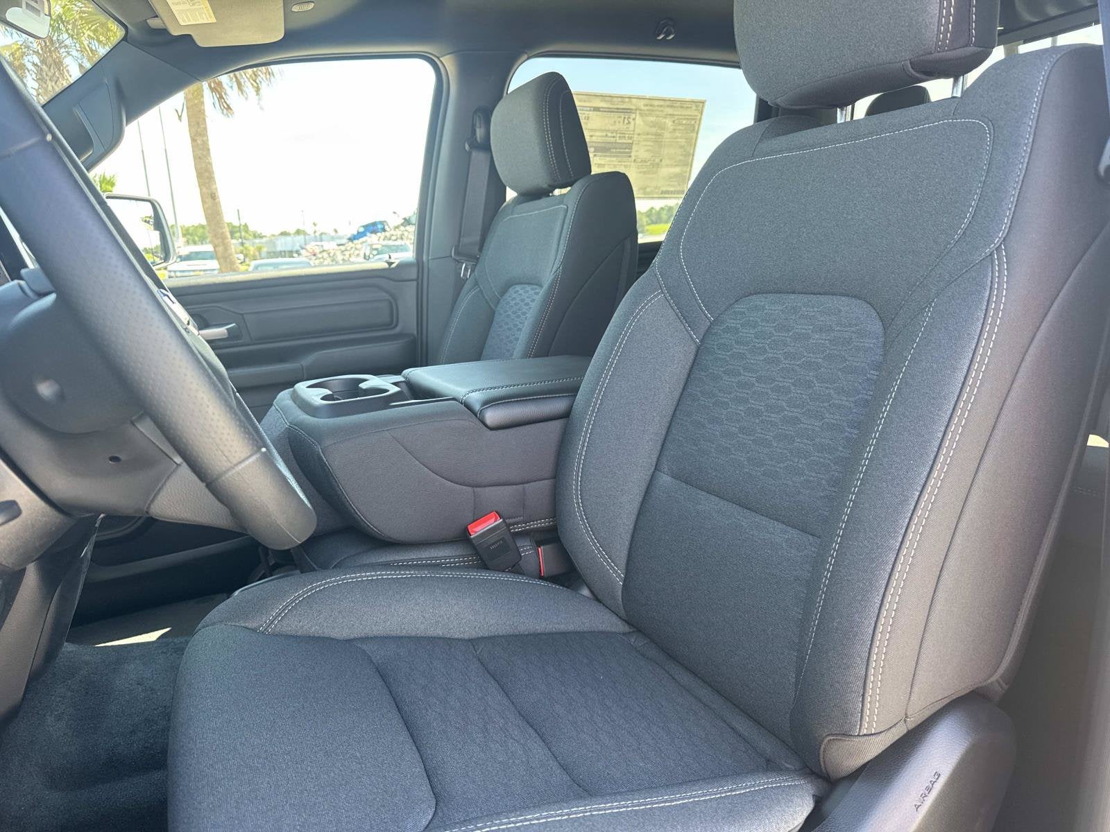 2026 RAM Ram 1500 RAM 1500 EXPRESS CREW CAB 4X2 5'7' BOX