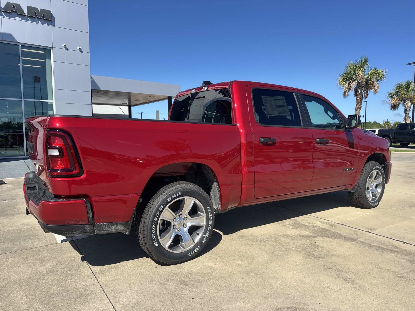 2026 RAM Ram 1500 RAM 1500 EXPRESS CREW CAB 4X2 5'7' BOX