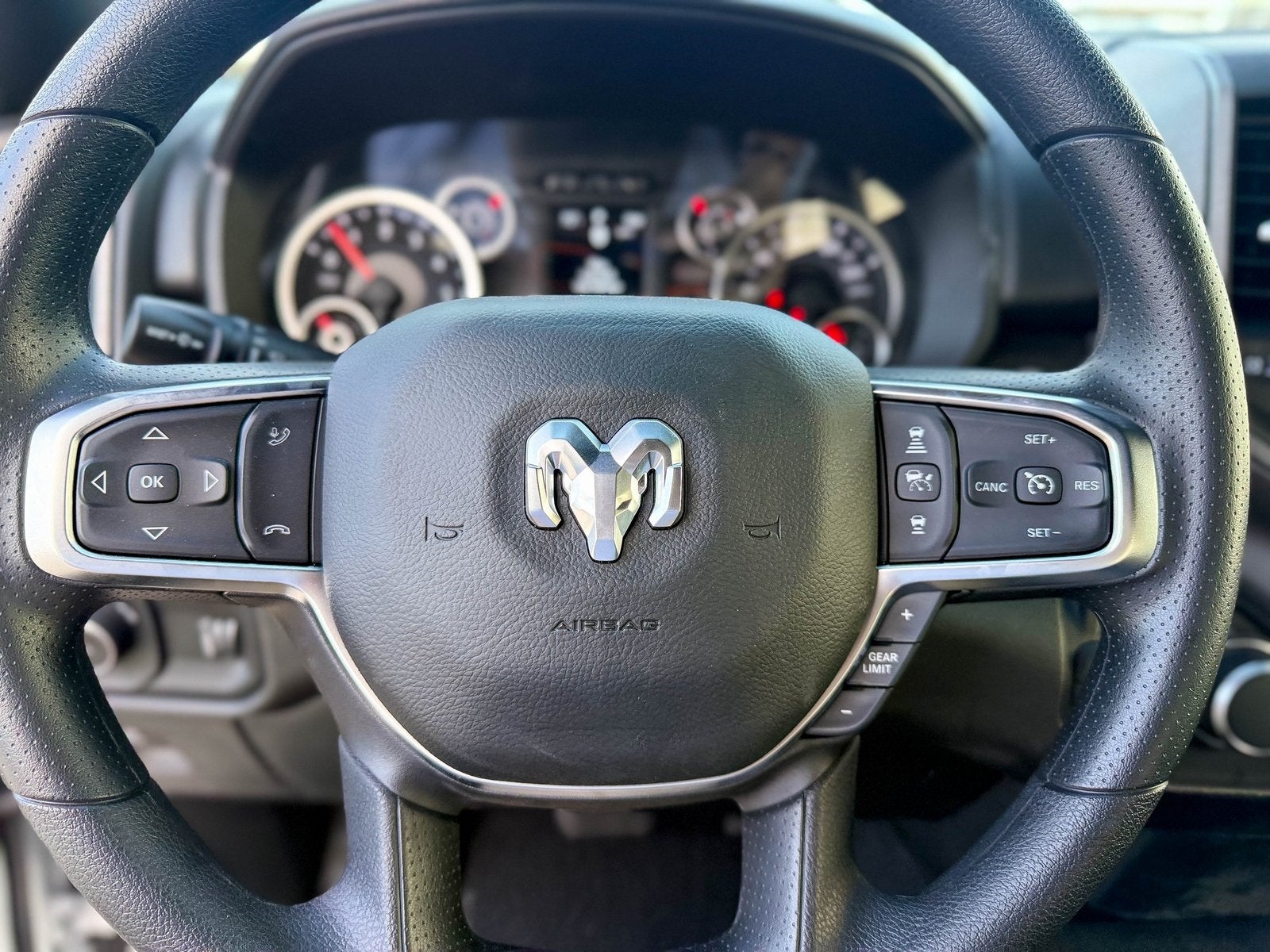 2026 RAM Ram 1500 RAM 1500 TRADESMAN CREW CAB 4X4 5'7' BOX