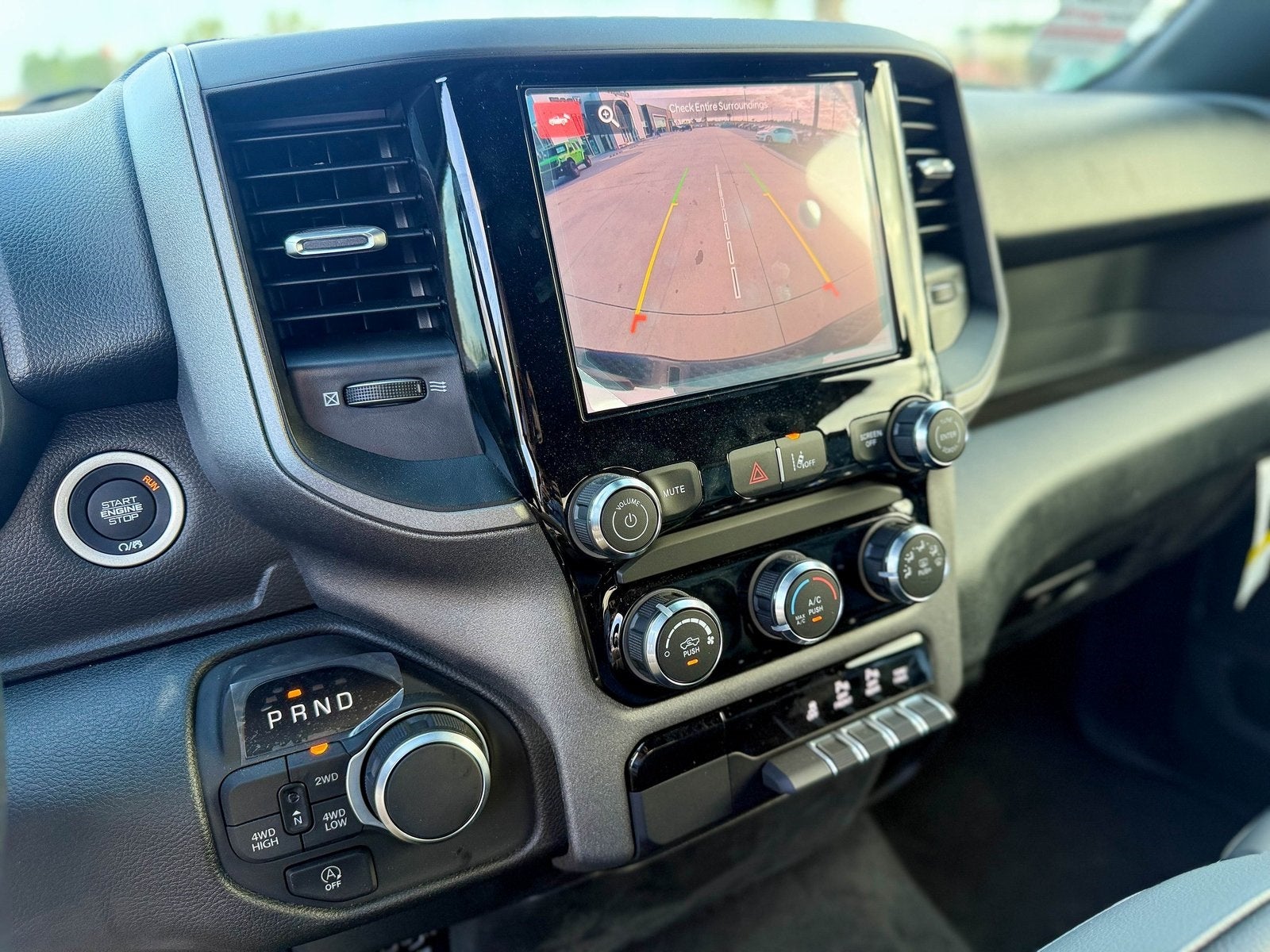 2026 RAM Ram 1500 RAM 1500 TRADESMAN CREW CAB 4X4 5'7' BOX