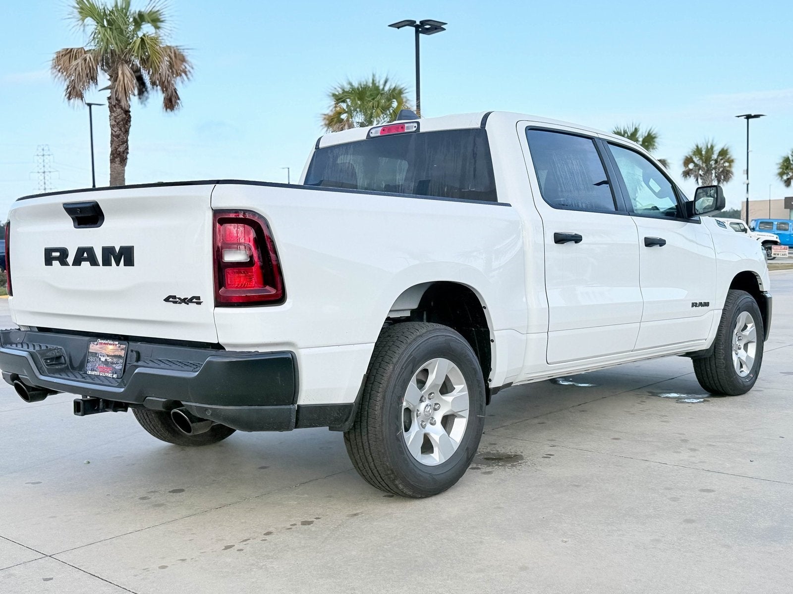 2026 RAM Ram 1500 RAM 1500 TRADESMAN CREW CAB 4X4 5'7' BOX