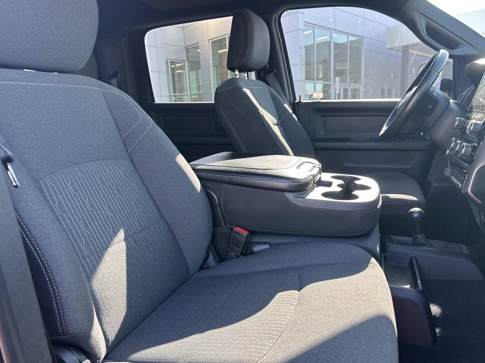 2022 RAM 2500 Tradesman Crew Cab 4x4 6'4' Box