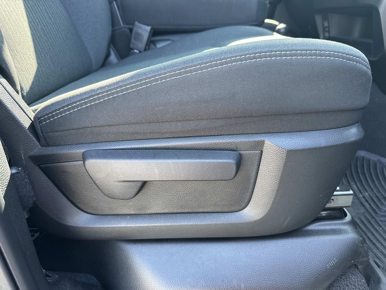 2022 RAM 2500 Tradesman Crew Cab 4x4 6'4' Box