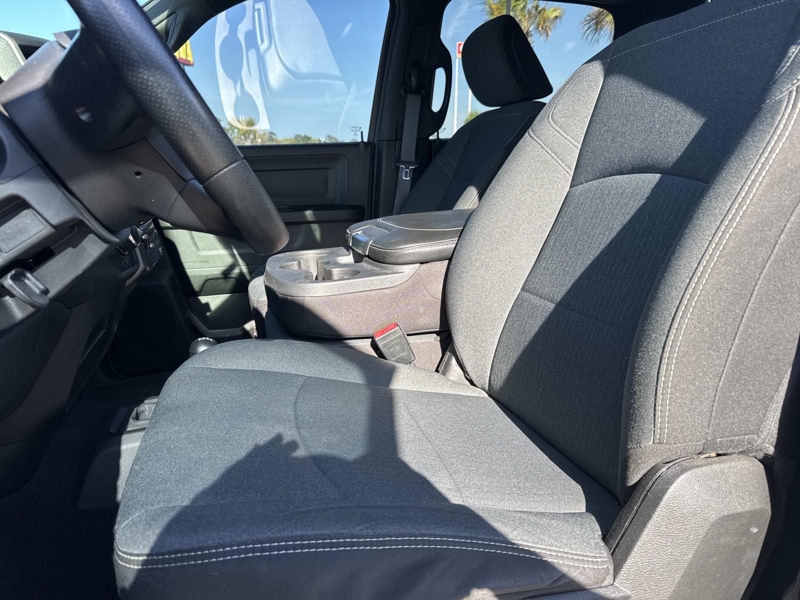 2022 RAM 2500 Tradesman Crew Cab 4x4 6'4' Box