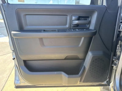 2022 RAM 2500 Tradesman Crew Cab 4x4 6'4' Box