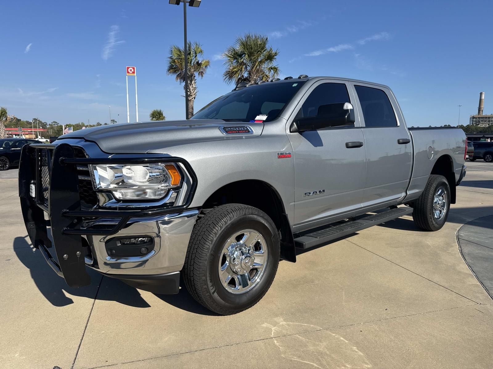 2022 RAM 2500 Tradesman Crew Cab 4x4 6'4' Box