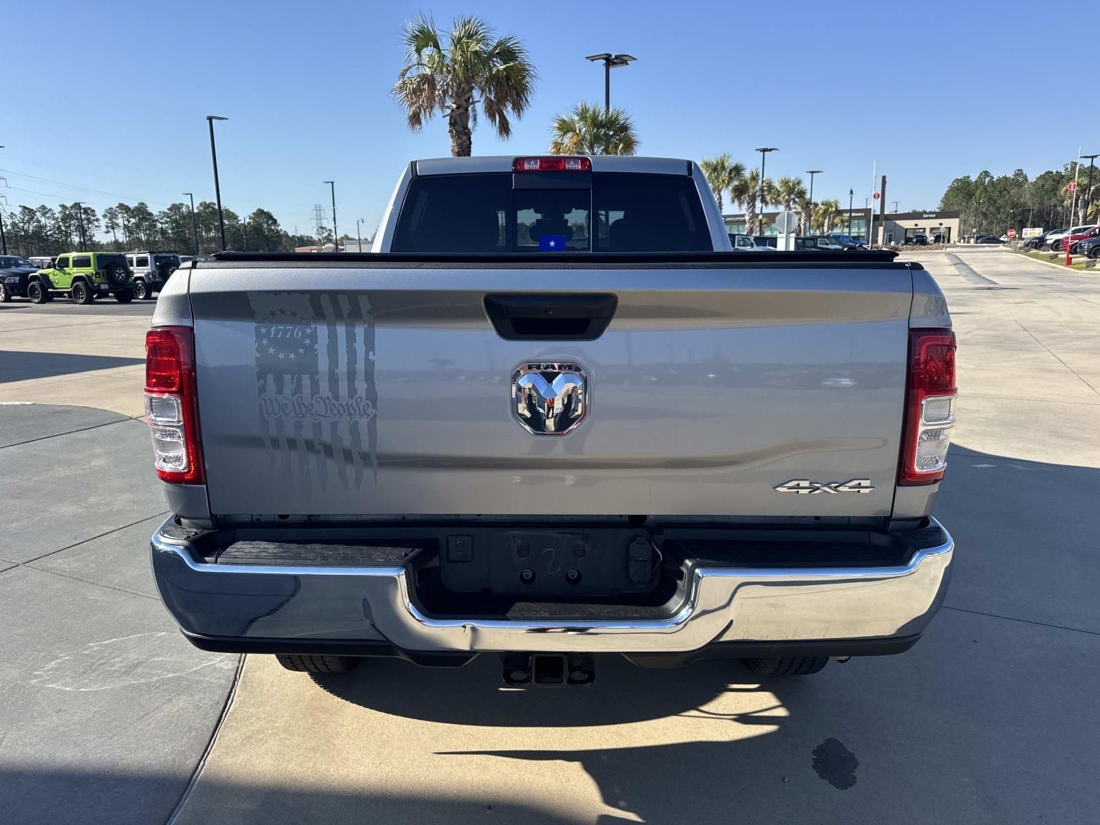 2022 RAM 2500 Tradesman Crew Cab 4x4 6'4' Box