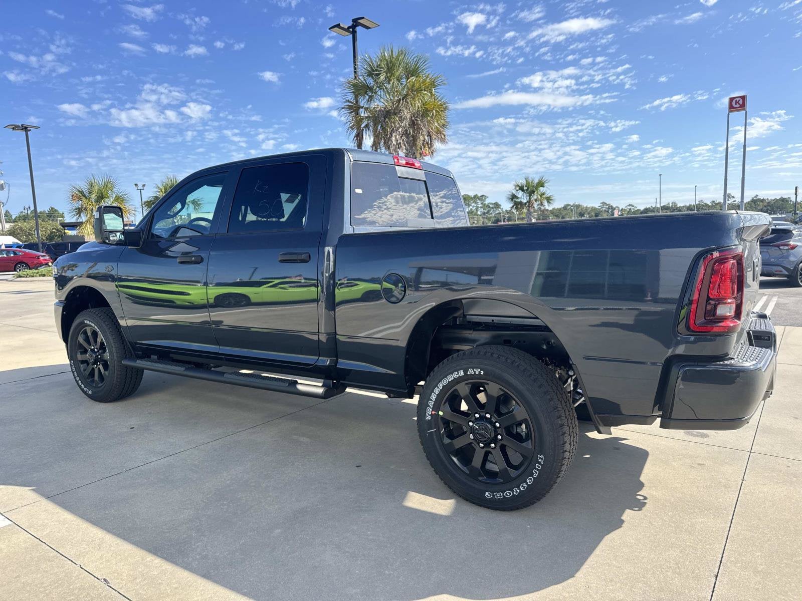 2027 RAM Ram 2500 RAM 2500 BLACK EXPRESS CREW CAB 4X4 6'4' BOX